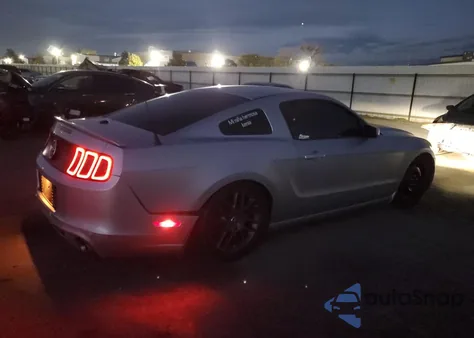 2013 Ford Mustang из США, поврежденный, VIN 1ZVBP8AM5D5269749